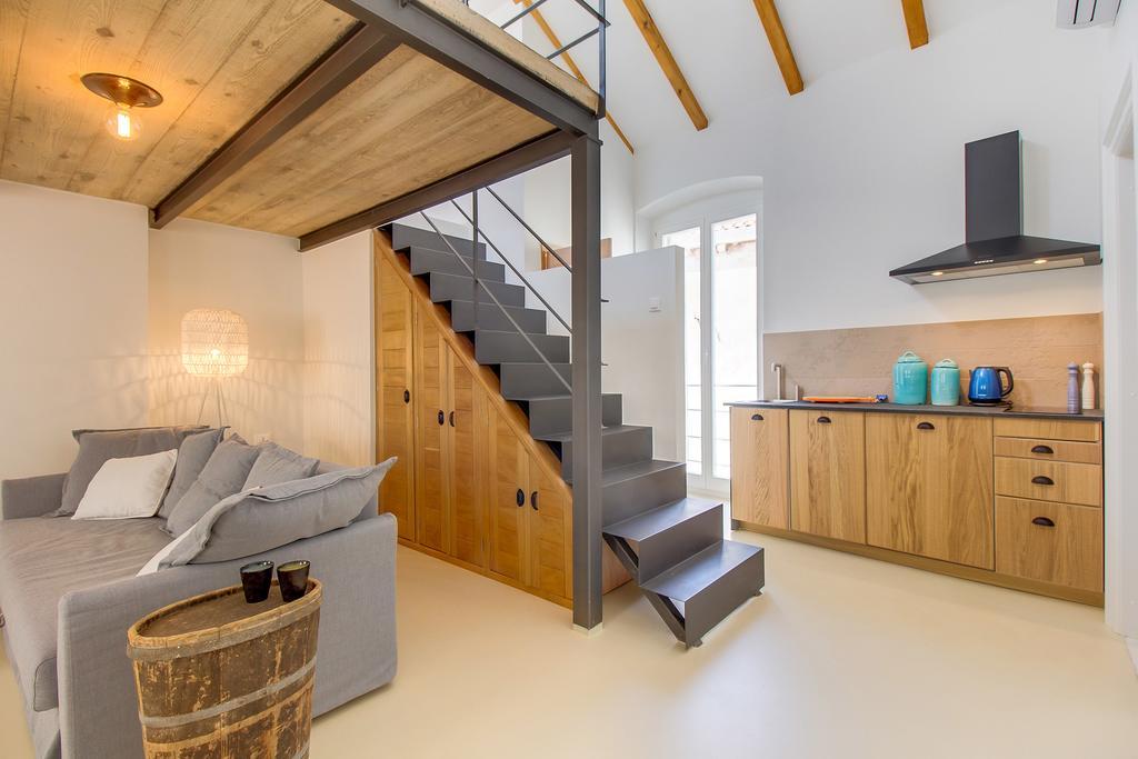 Apartments Argemonia Mali Losinj Exterior photo