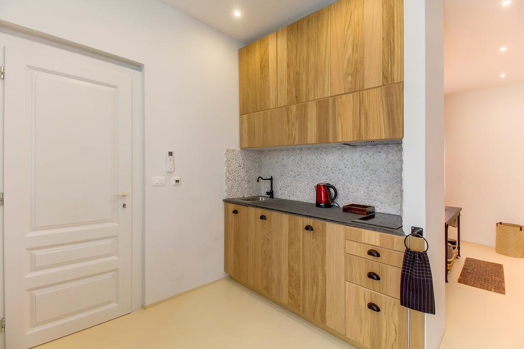 Apartments Argemonia Mali Losinj Exterior photo
