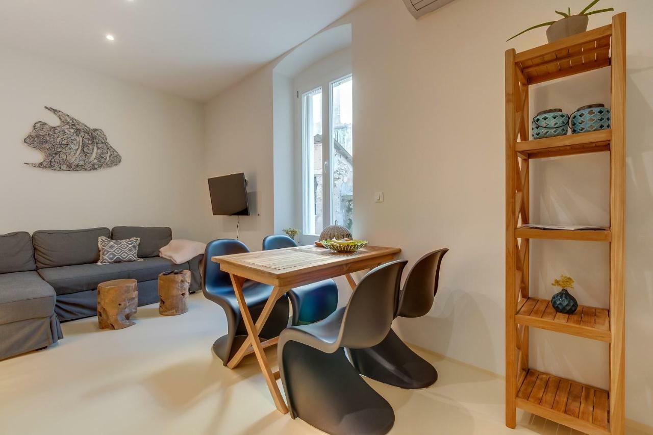 Apartments Argemonia Mali Losinj Exterior photo